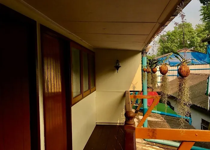 Canal Next Door Guest house Bangkok